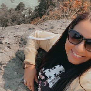 Meet your Posher, Janet